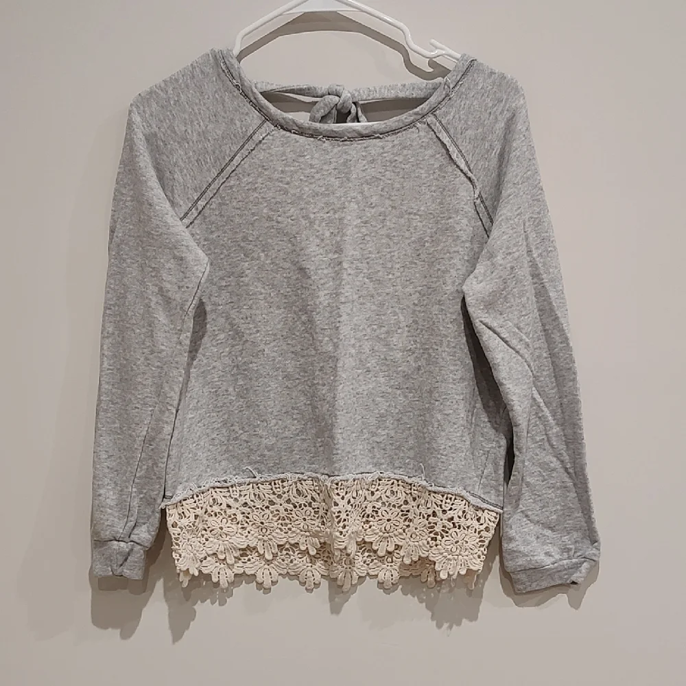 Altar'd State Gray Sweatshirt with Lace Raw Hem. Tie Neck Back. Cozy, Casual